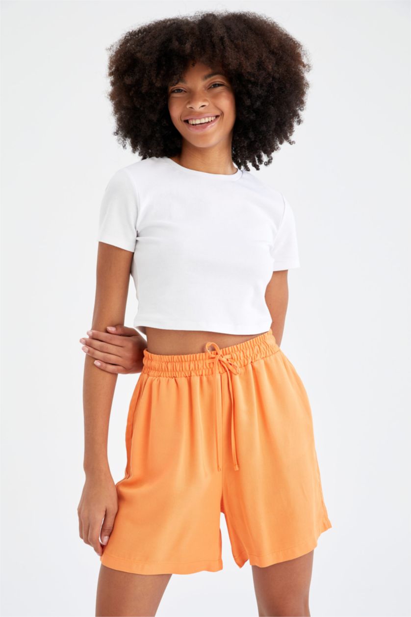 FEMME Orange Short en viscose à poches coupe décontractée
