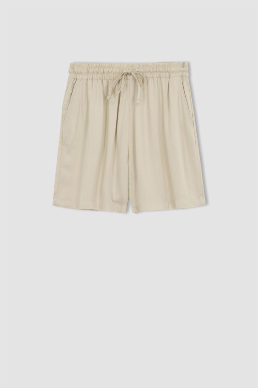 FEMME Beige Short en Viscose Taille normale à Coupe décontractée
