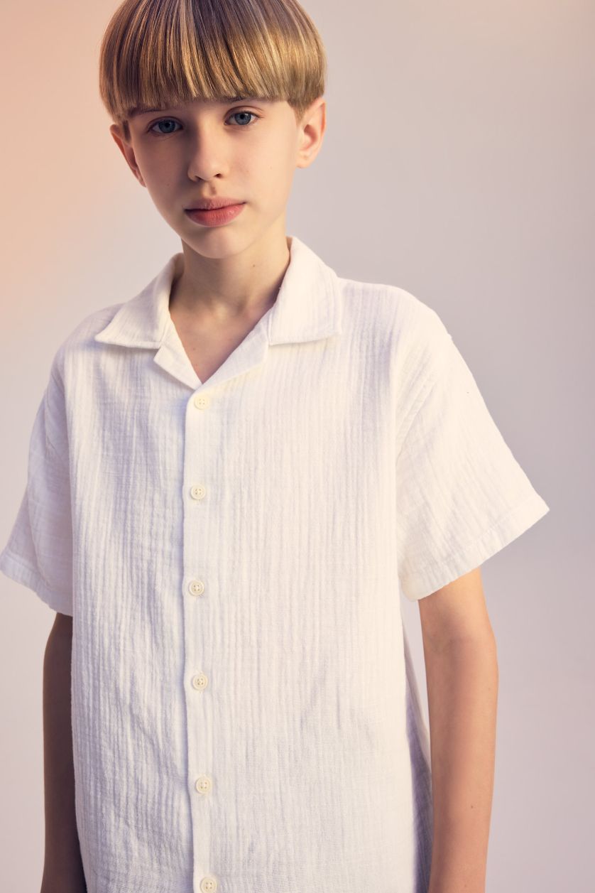 Erkek Çocuk - Genç Erkek Beyaz Oversize Geniş Kalıp Polo Yaka Müslin Kısa Kollu Gömlek Erkek Çocuk