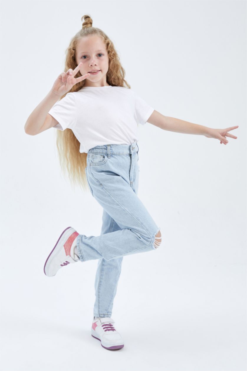 Kız Çocuk - Genç Kız Açık Mavi Kız Çocuk Mom Fit Yırtık Jean Pantolon
