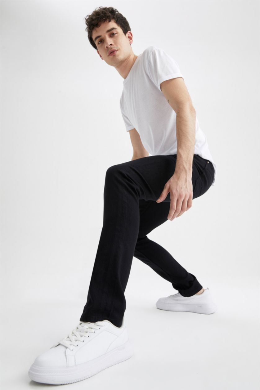 HOMME Noir Jean coupe slim Pedro