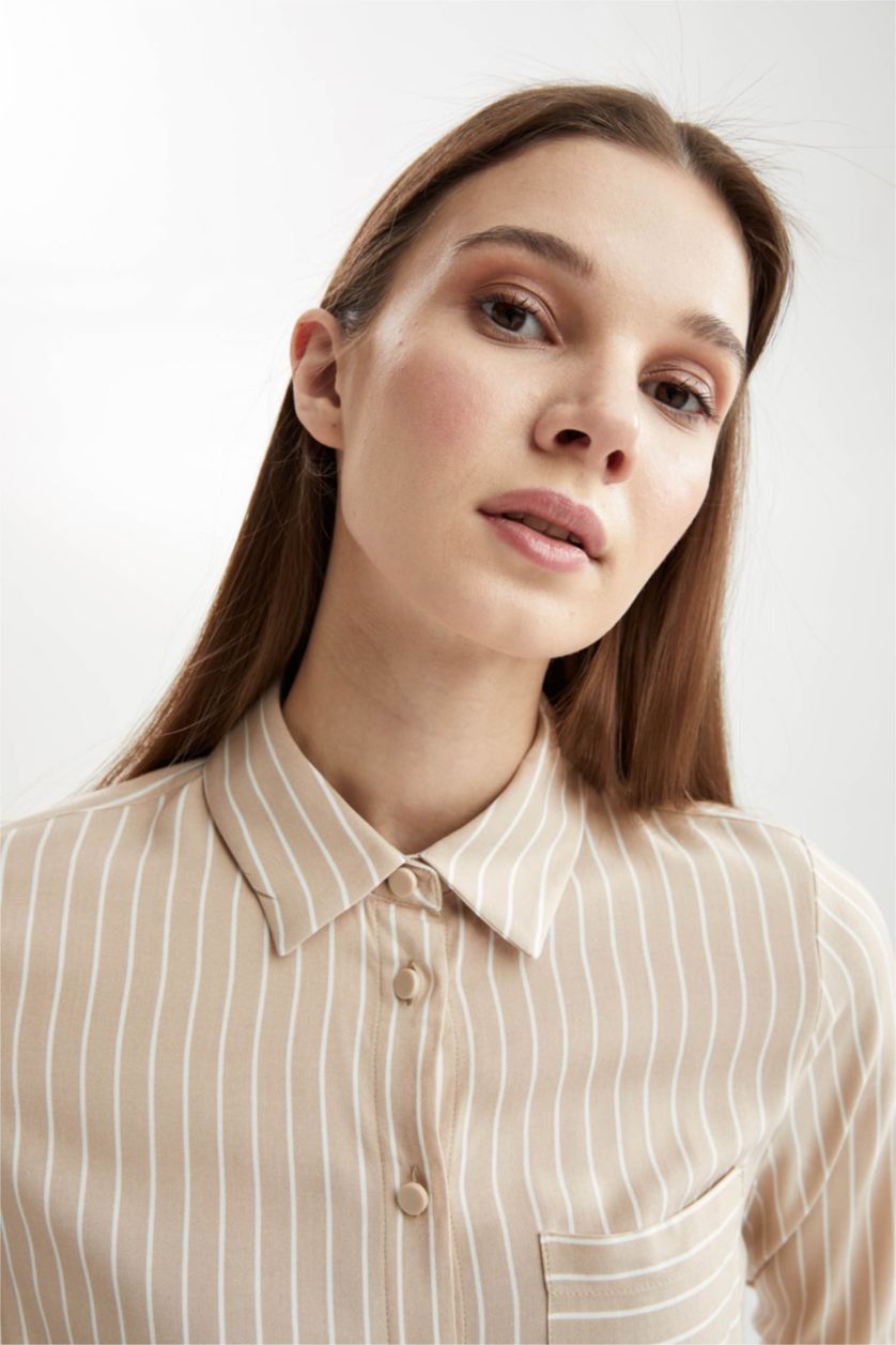 FEMME Beige Tunique chemise à manches longues rayée de coupe régulière