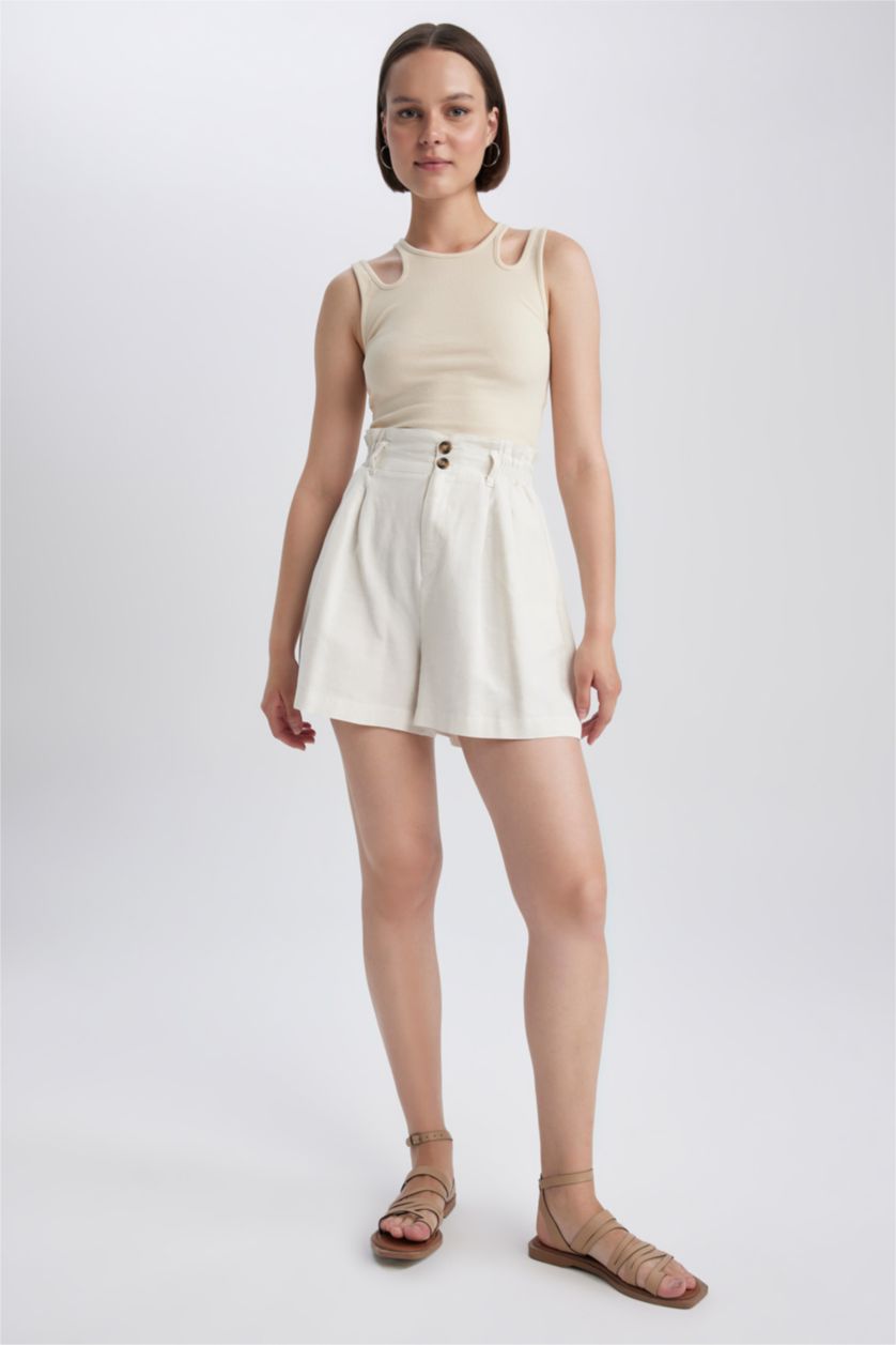 FEMME Écru Short Paperbag Coupe décontractée