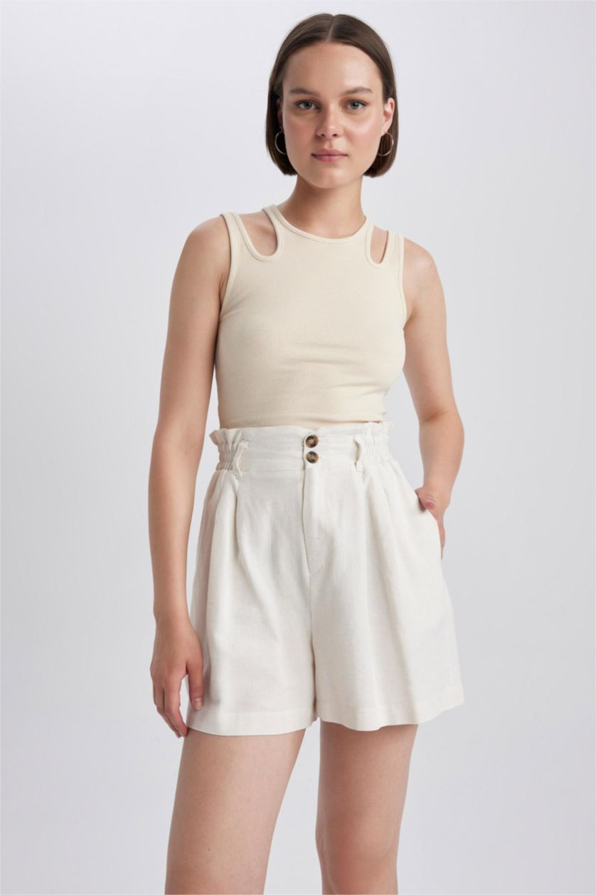 FEMME Écru Short Paperbag Coupe décontractée