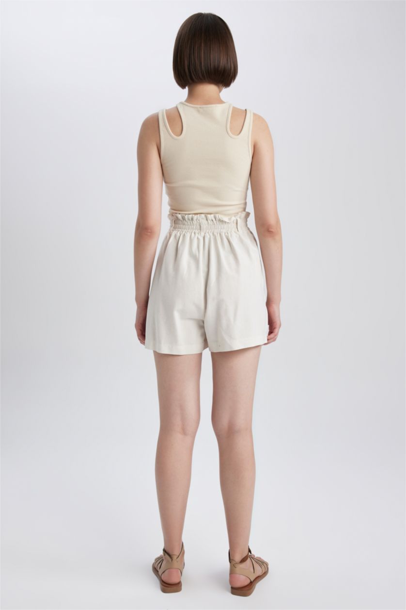 FEMME Écru Short Paperbag Coupe décontractée