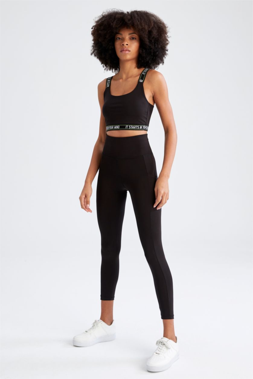 Woman Black Strappy Slogan Print Sports Bra
