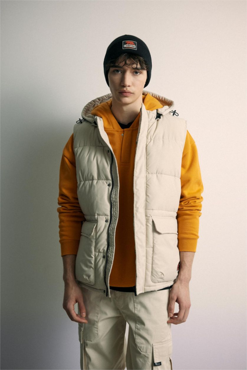 Erkek Kum Su İtici Regular Fit Kapüşonlu Fermuarlı İç Cepli Şişme Yelek