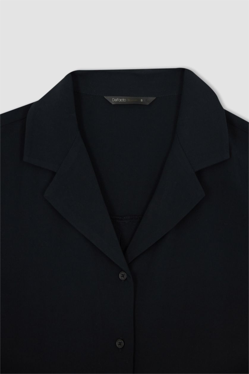 FEMME Noir Chemise à manches courtes et col rond coupe classique