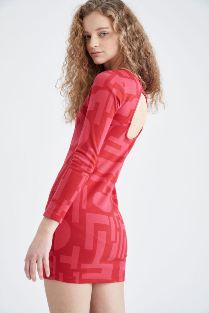 FEMME Rouge Mini-robe moulante à manches longues et dos nu à motif Saint-Valentin