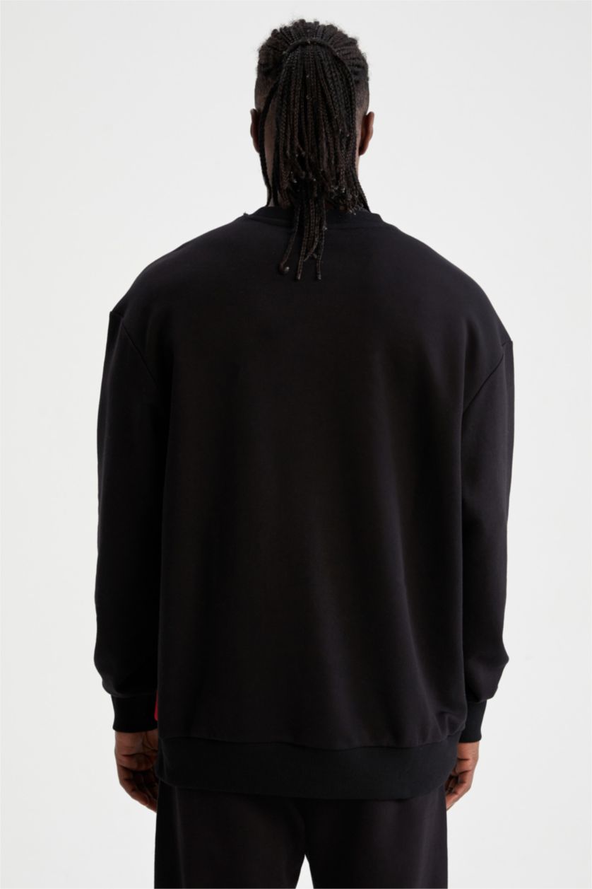 MAN Black Sweatshirt