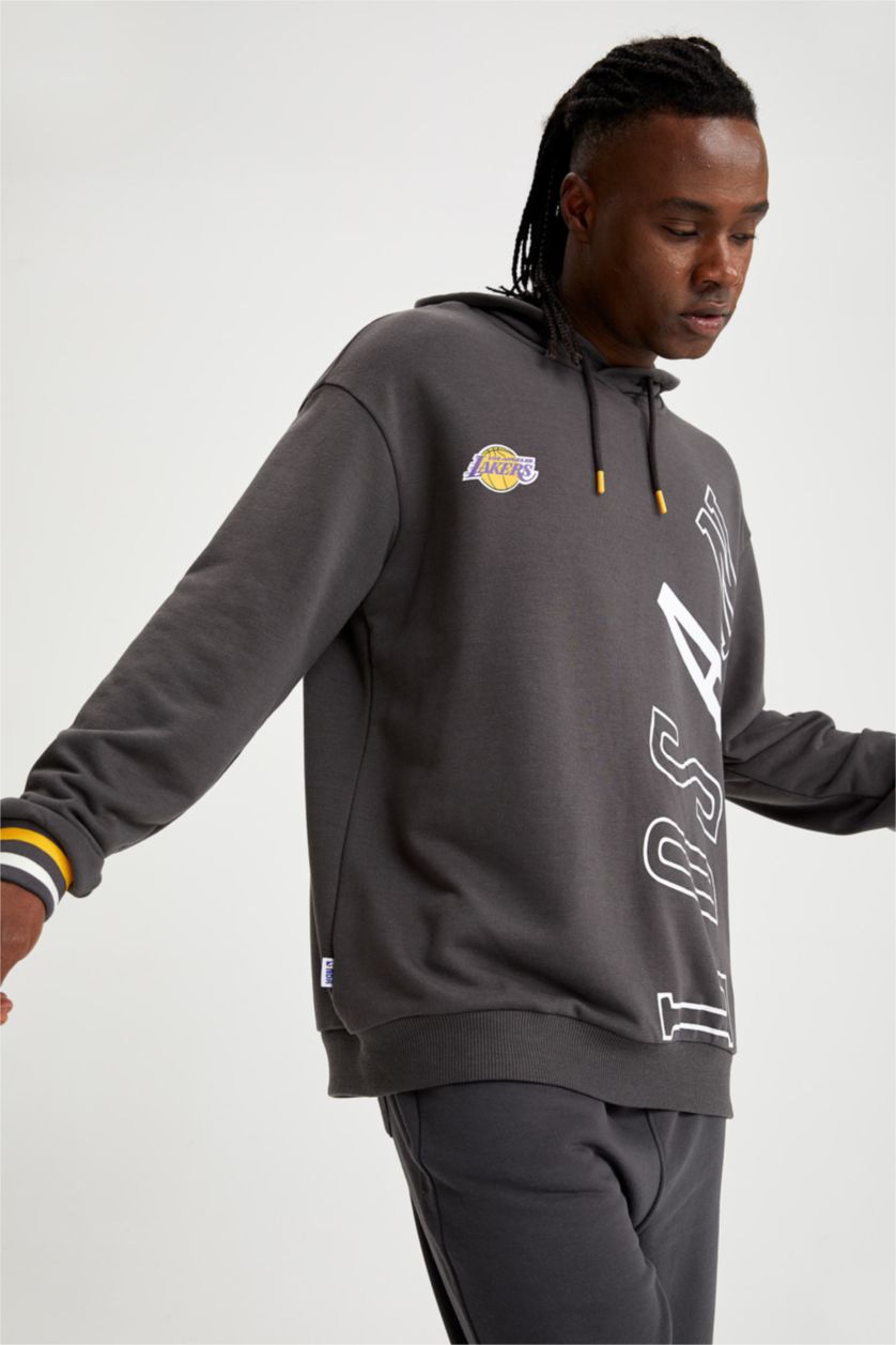 رجالي أنثرا سويت شيرت بغطاء للرأس من ديفاكتو فيت إن بي إيه ليكرز مرخص