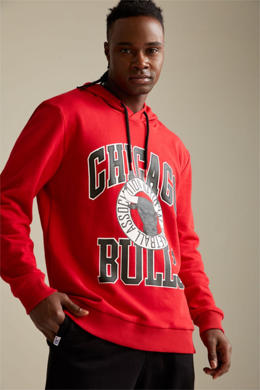 MAN Red Oversized Long Sleeve Chicago Bulls Printed Hoodie