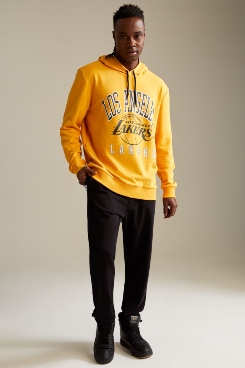 MAN Yellow Regular Fit Long Sleeve Los Angeles Lakers Printed Hoodie