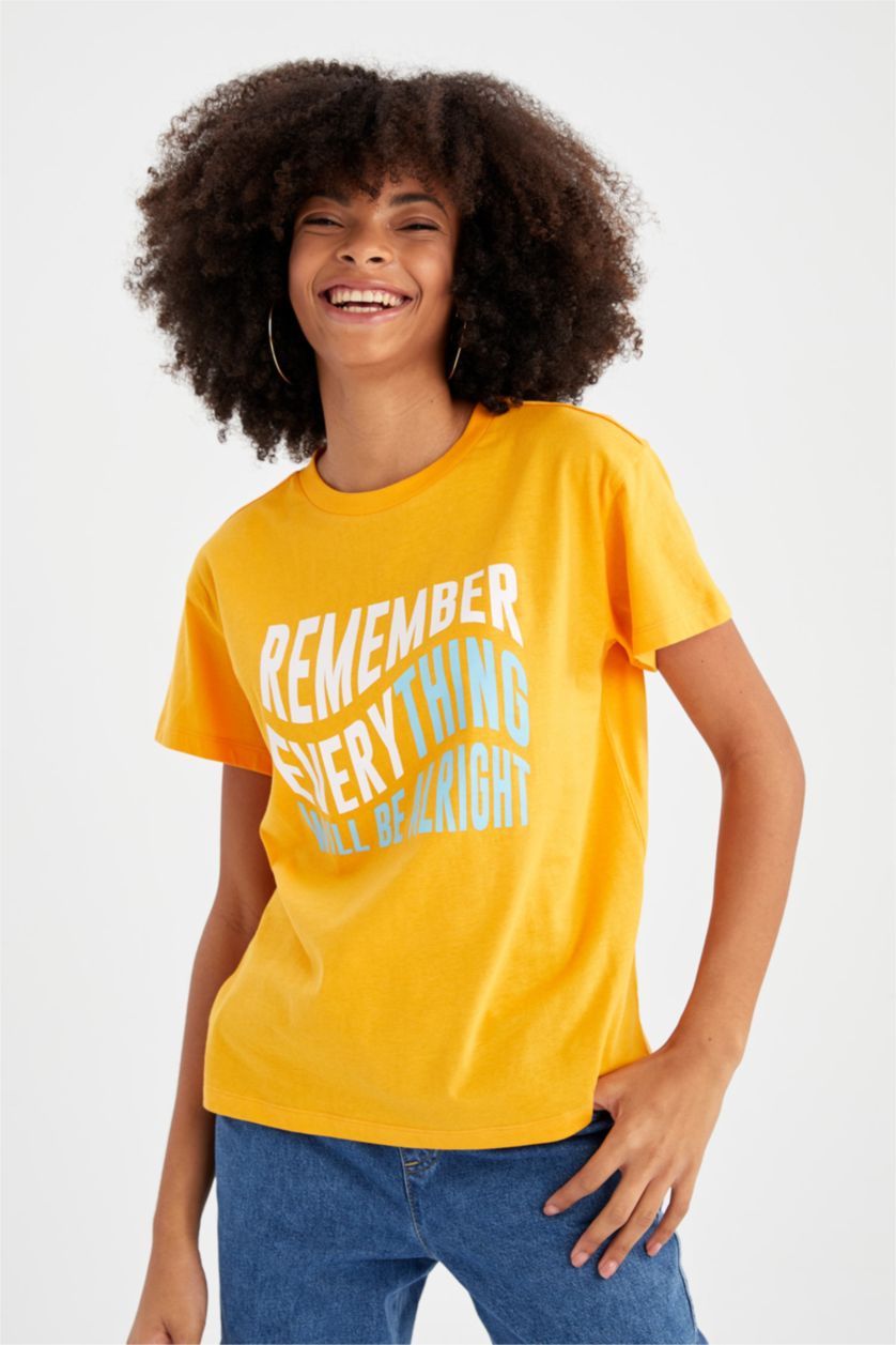 نساء أصفر Regular Fit Short Sleeve T-Shirt