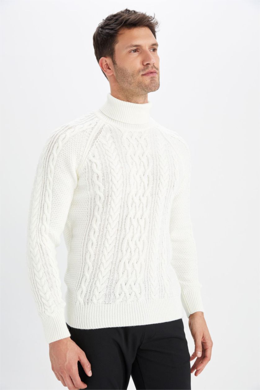 Erkek Ekru Regular Fit Balıkçı Yaka Örgü Desenli Triko Kazak