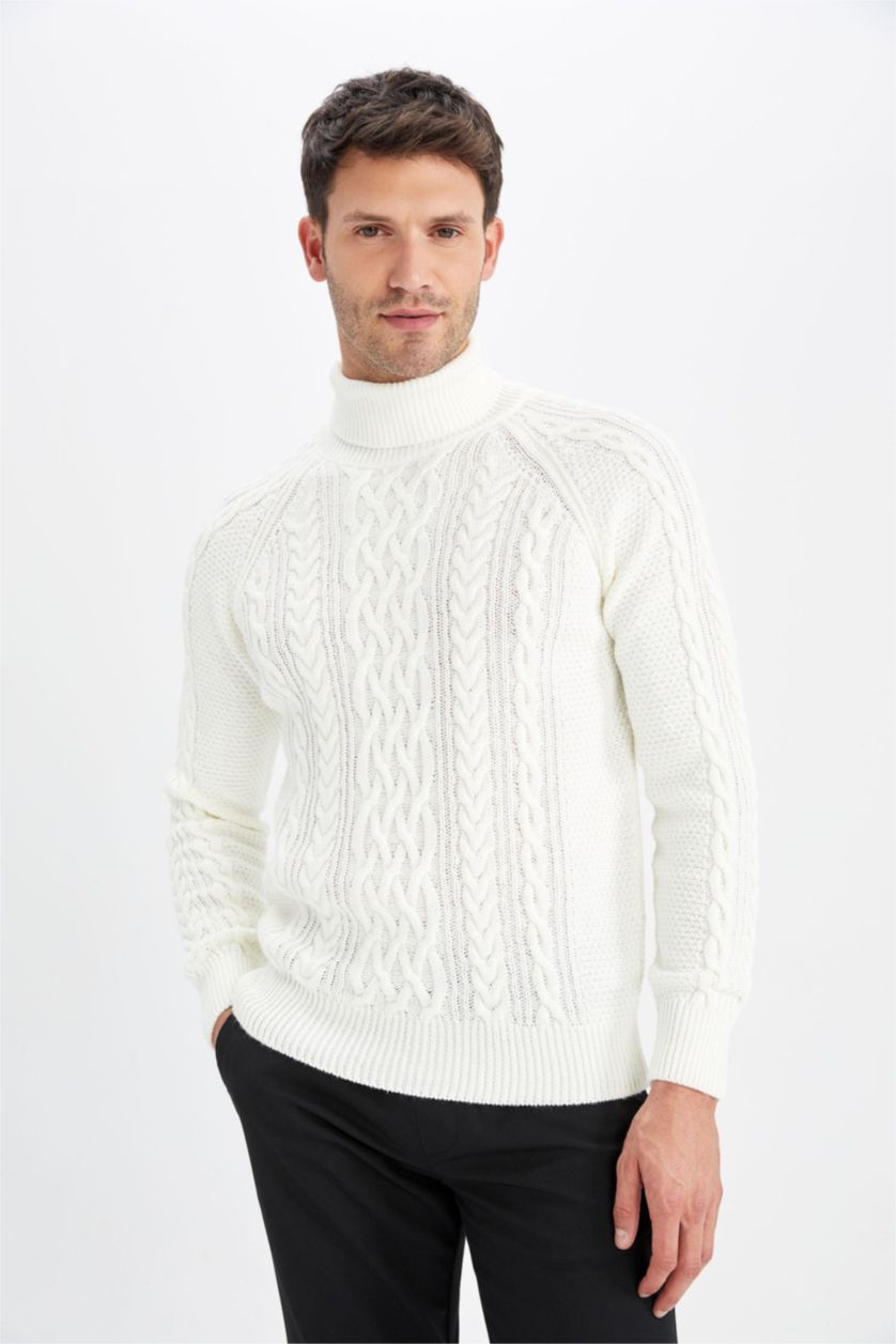 Erkek Ekru Regular Fit Balıkçı Yaka Örgü Desenli Triko Kazak