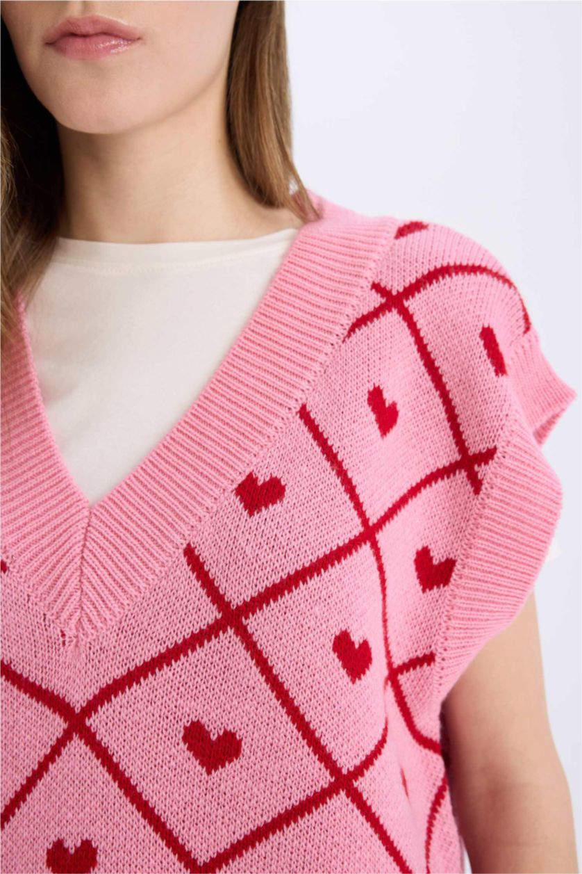 Kadın Pembe V Yaka Kalp Desenli Triko Süveter
