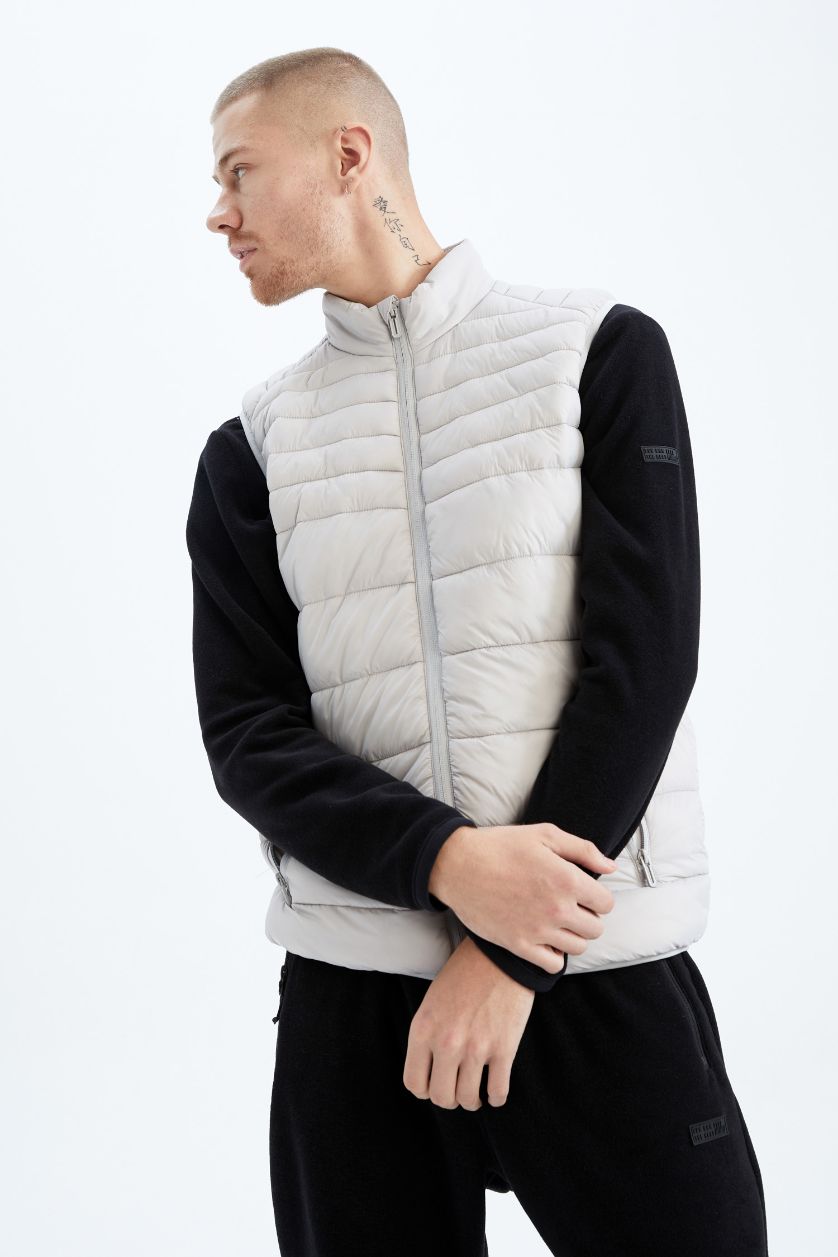 Man Light Grey Defacto Fit Standard Fit Stand Up Collar Ultra Light Pocket Puffer Inflatable Vest