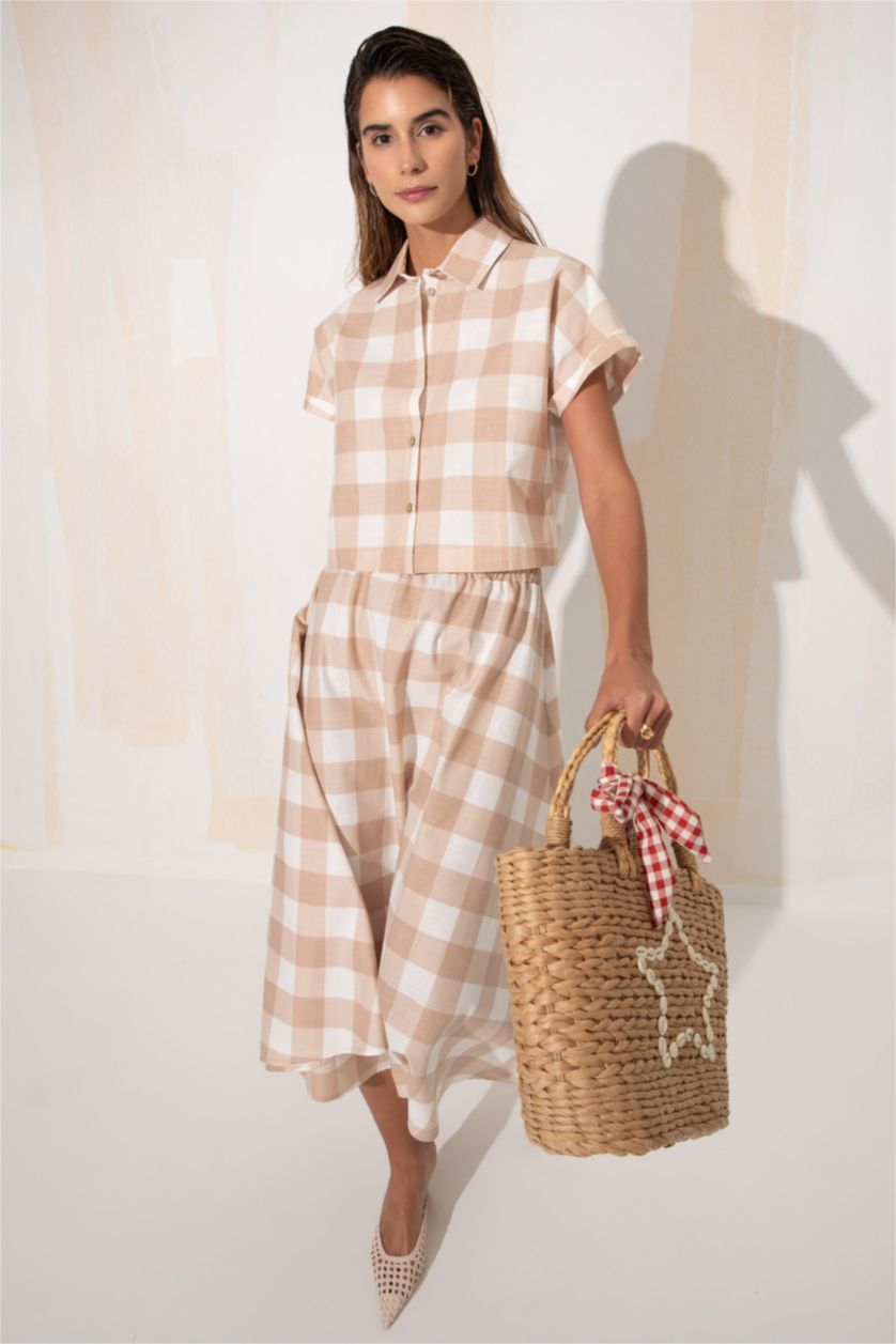 Әйелдерге Қоңыр Әйелдерге Өрілген