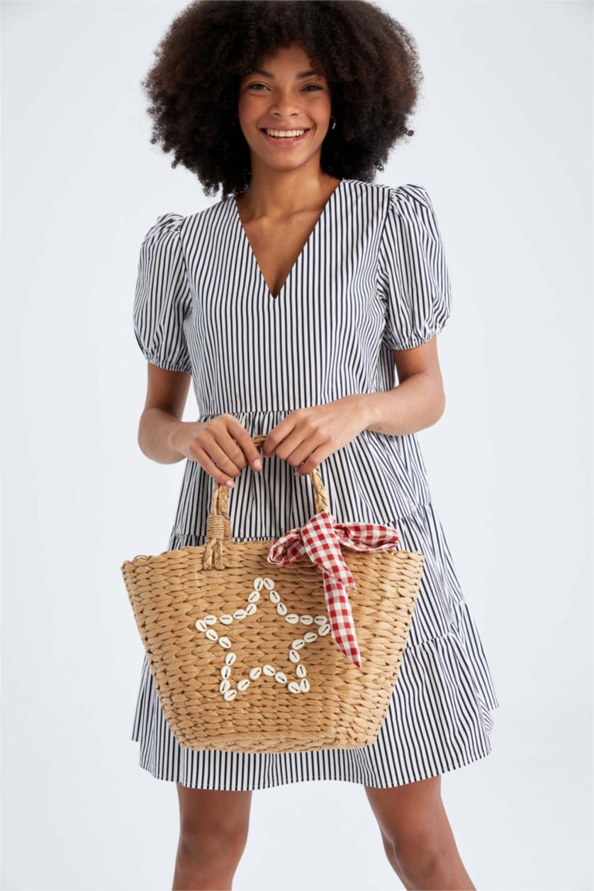 Әйелдерге Қоңыр Әйелдерге Өрілген