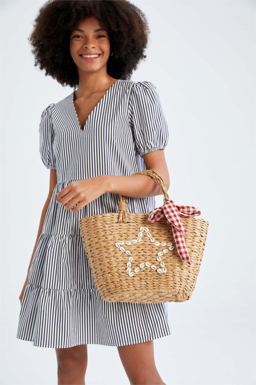 Әйелдерге Қоңыр Әйелдерге Өрілген