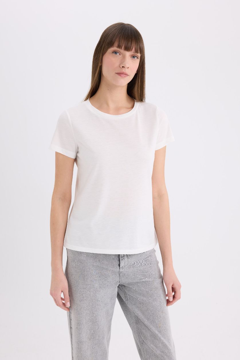 Kadın Ekru Regular Fıt Bisiklet Yaka Basıc Düz Kısa Kollu Tişört