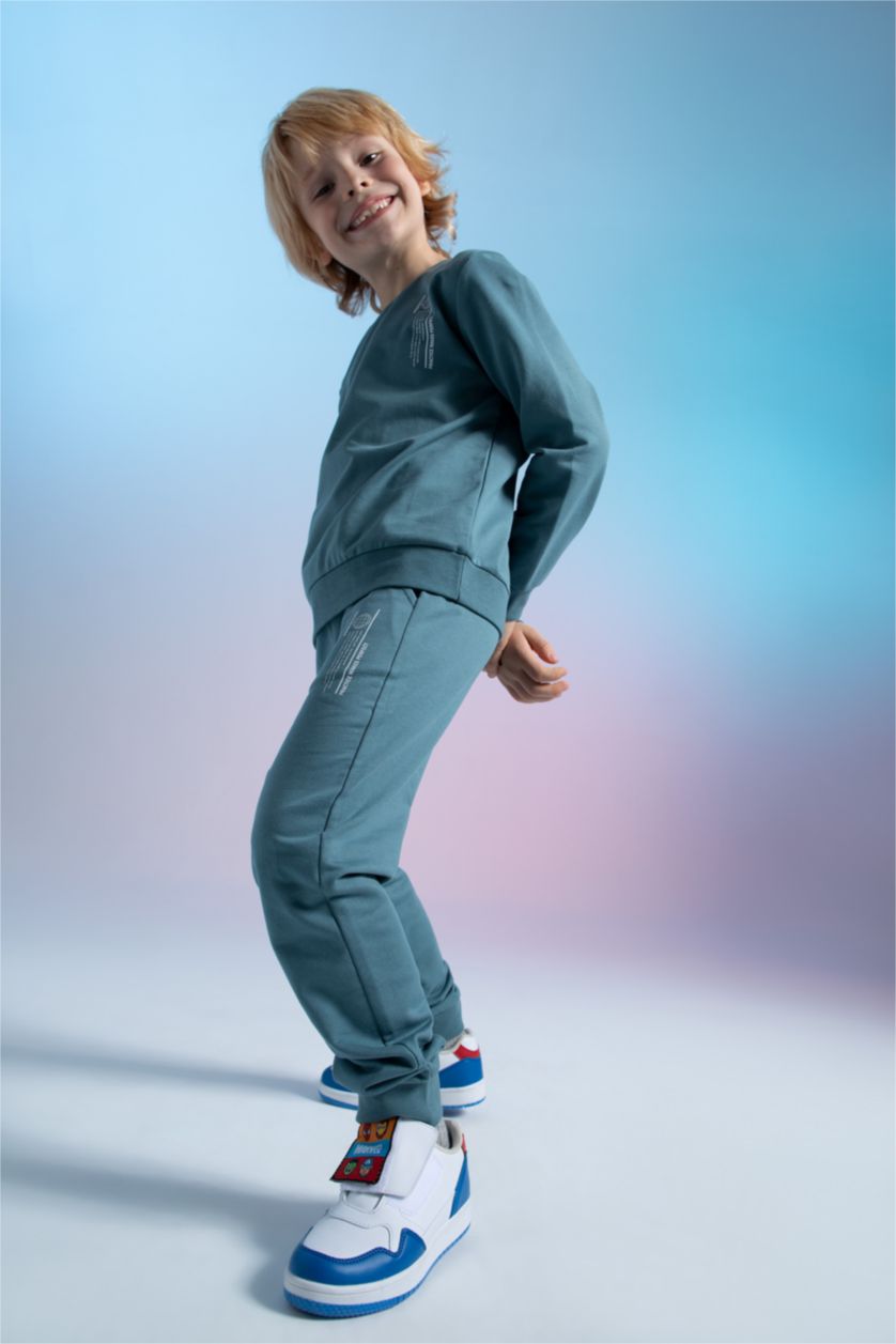 GARÇONS Vert Costume 2 pièces imprimé à slogan et col ras du cou pour garçon