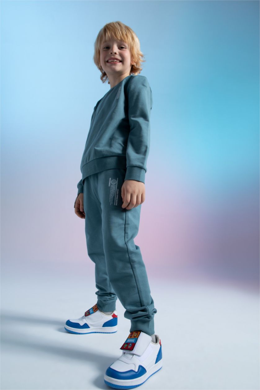 GARÇONS Vert Costume 2 pièces imprimé à slogan et col ras du cou pour garçon