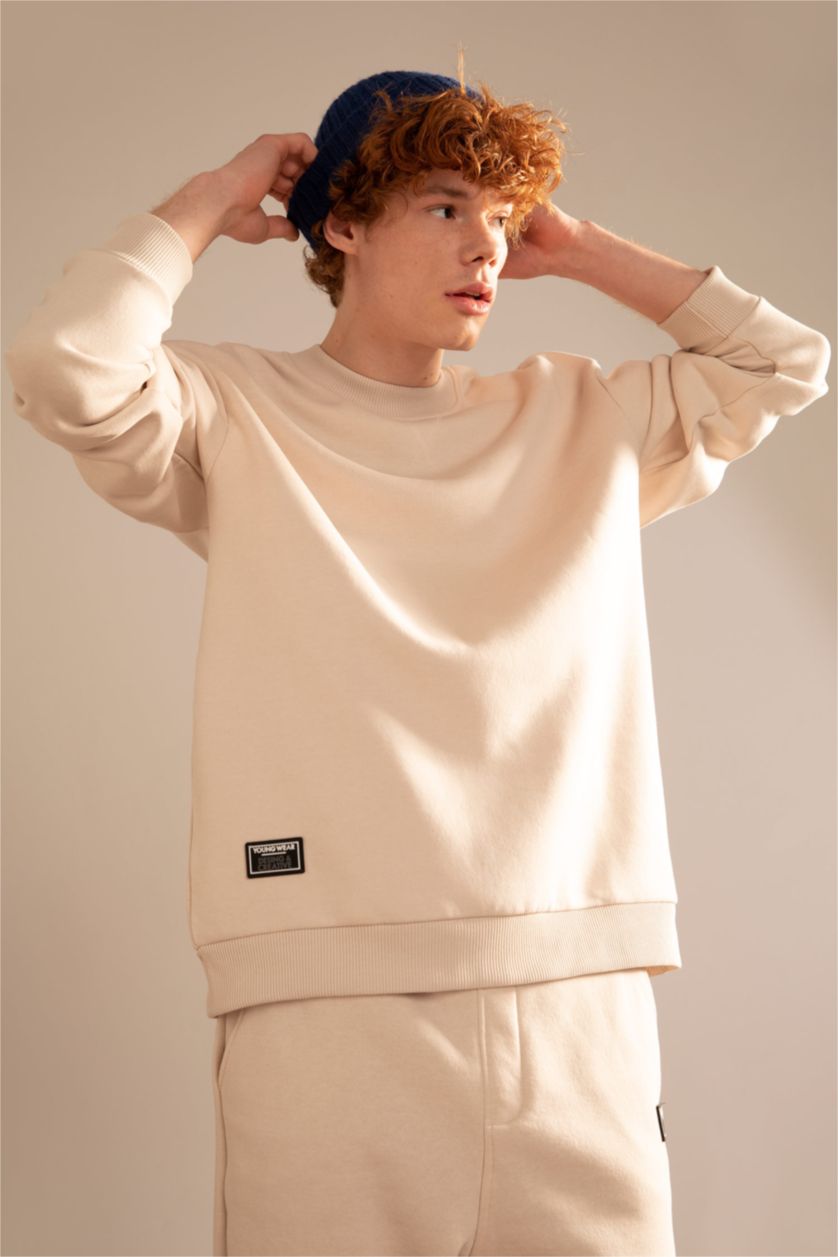 HOMME Beige Sweat-shirt basique à col ras du cou et coupe carrée