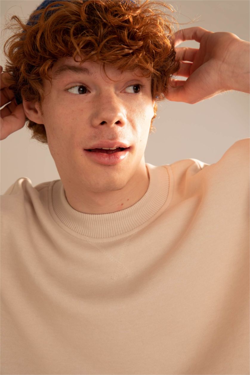 HOMME Beige Sweat-shirt basique à col ras du cou et coupe carrée