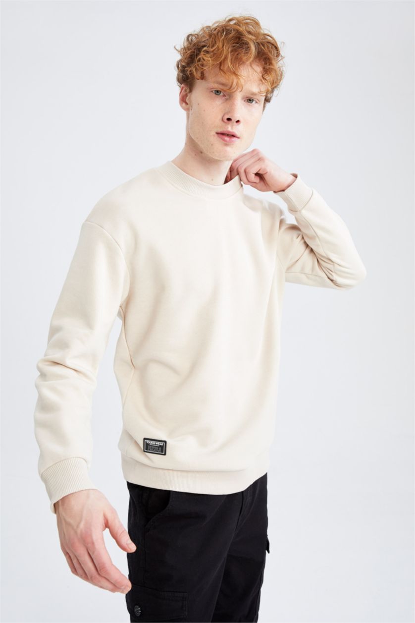 HOMME Beige Sweat-shirt basique à col ras du cou et coupe carrée