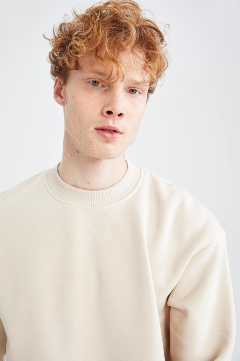 HOMME Beige Sweat-shirt basique à col ras du cou et coupe carrée