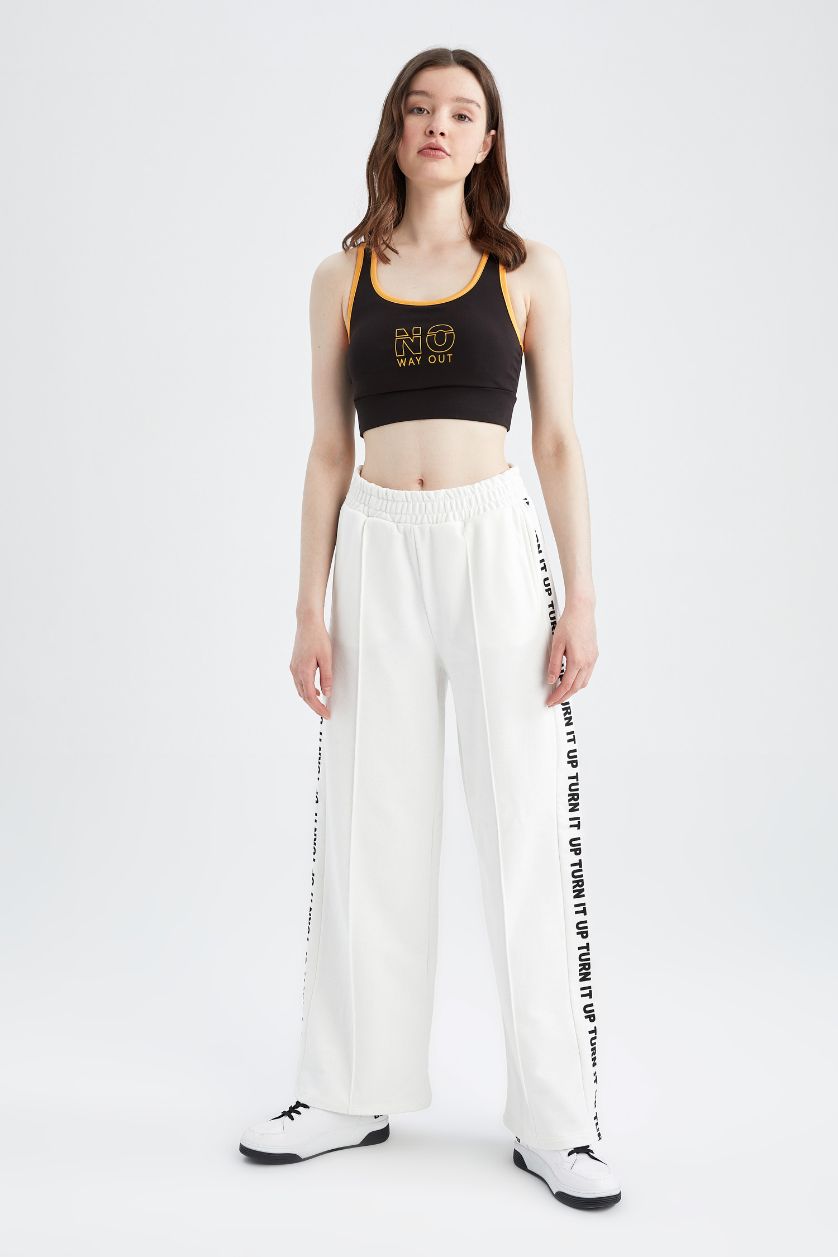 Kadın Ekru DeFactoFit Yan Baskılı Geniş Paça Eşofman Altı