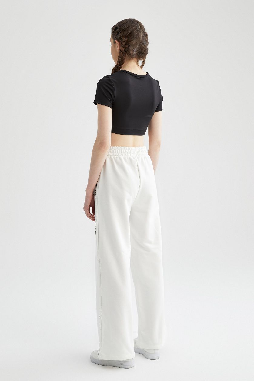 Kadın Ekru DeFactoFit Yan Baskılı Geniş Paça Eşofman Altı