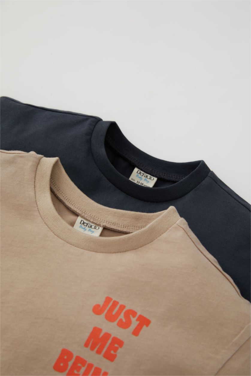 مولود ذكر كامل تيشيرت نص كم بطبعة شعار قصة عادية برقبة مستديرة من قطعتين