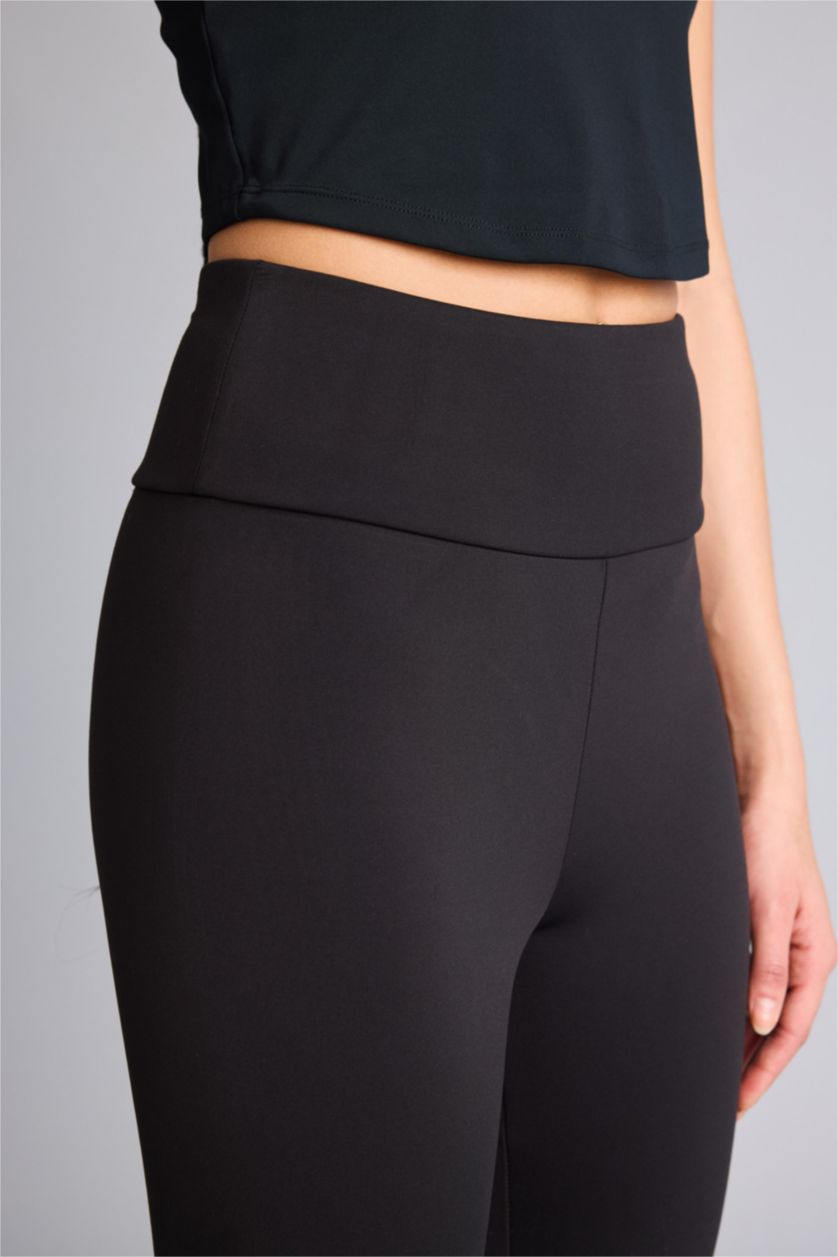 حريمي أسود ليجن رياضي بيزك سادة ببطانة ناعمة وخصر عالي من DeFactoFit