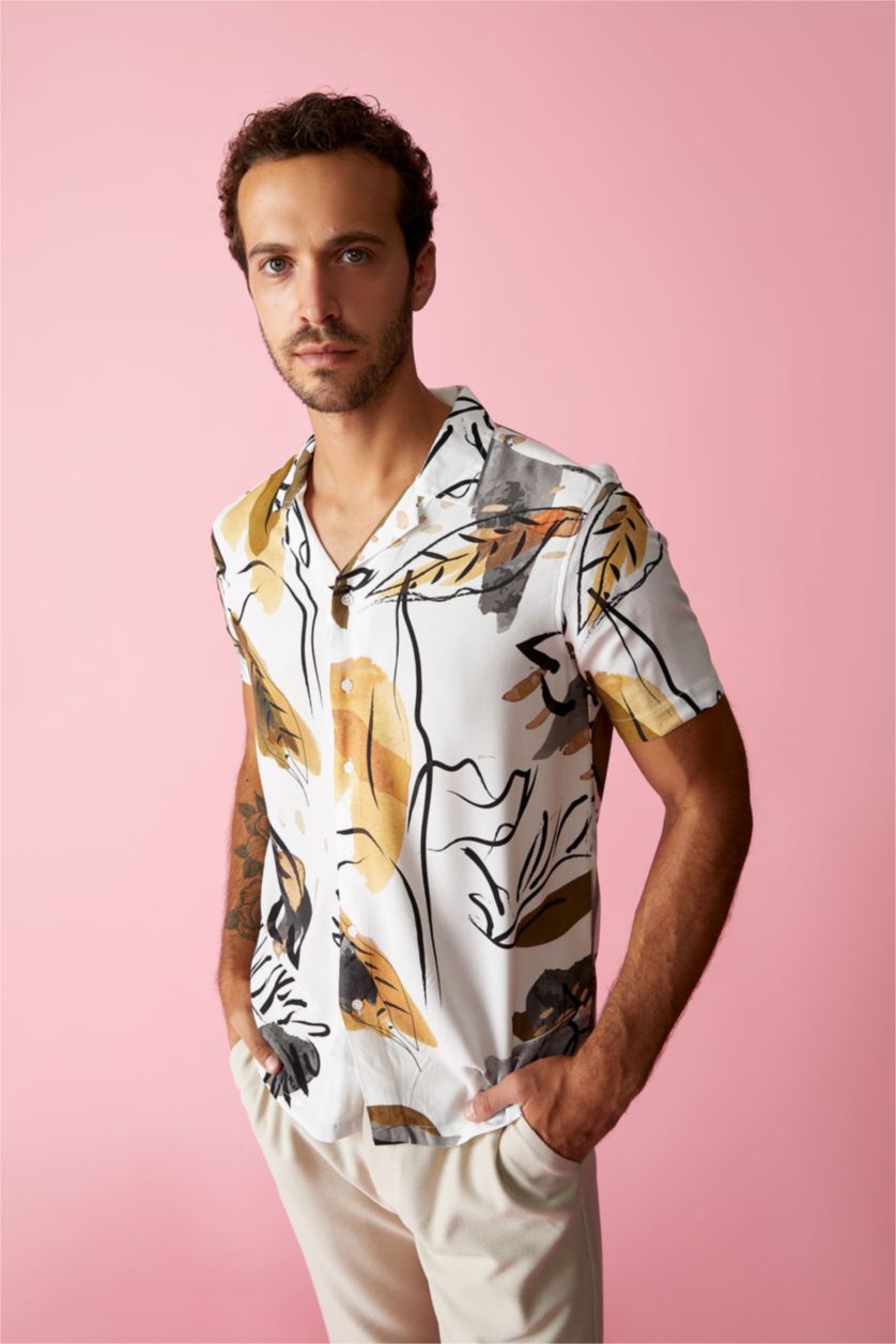 MAN Sand Modern Fit Poplin Short Sleeve Shirt