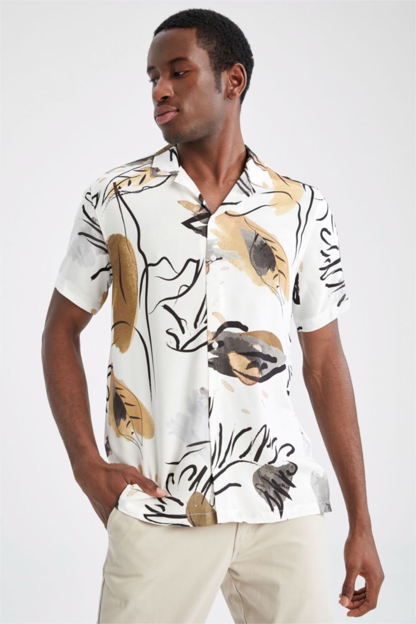 MAN Sand Modern Fit Poplin Short Sleeve Shirt