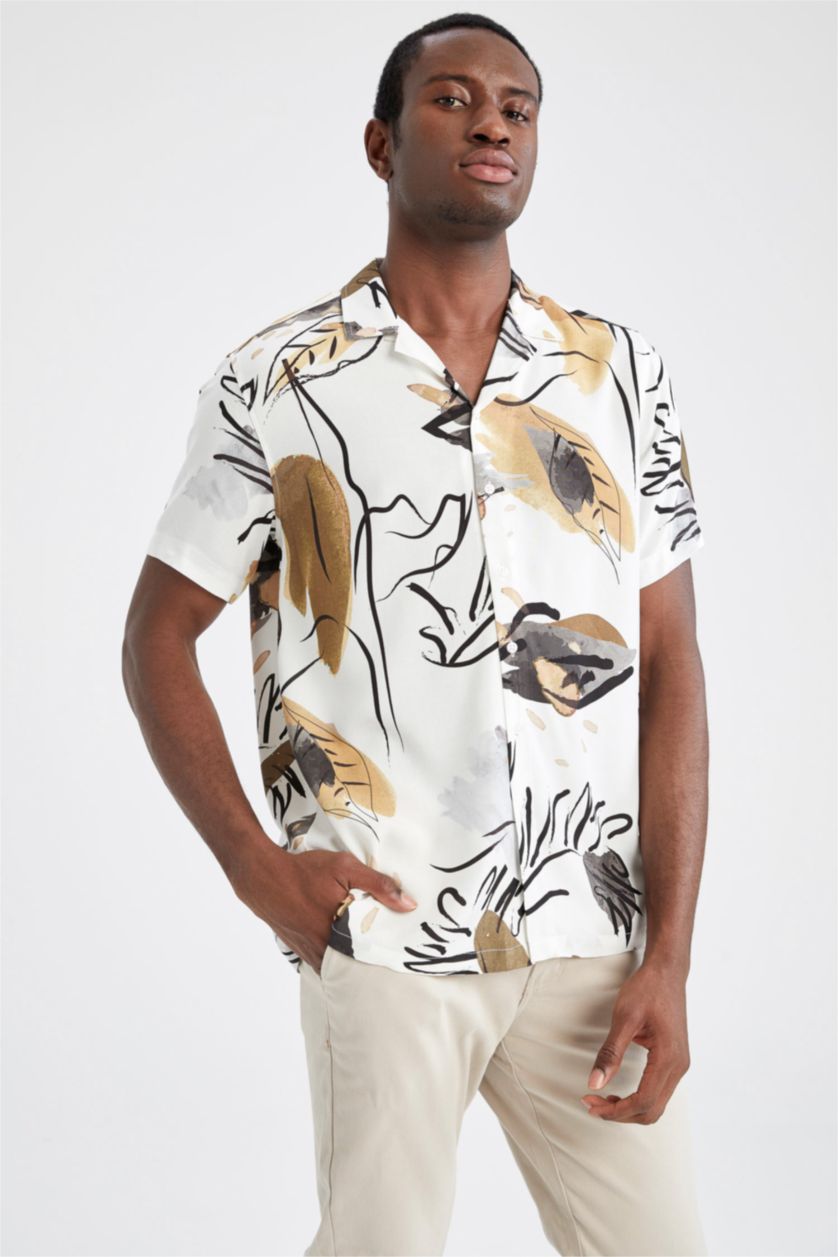 MAN Sand Modern Fit Poplin Short Sleeve Shirt