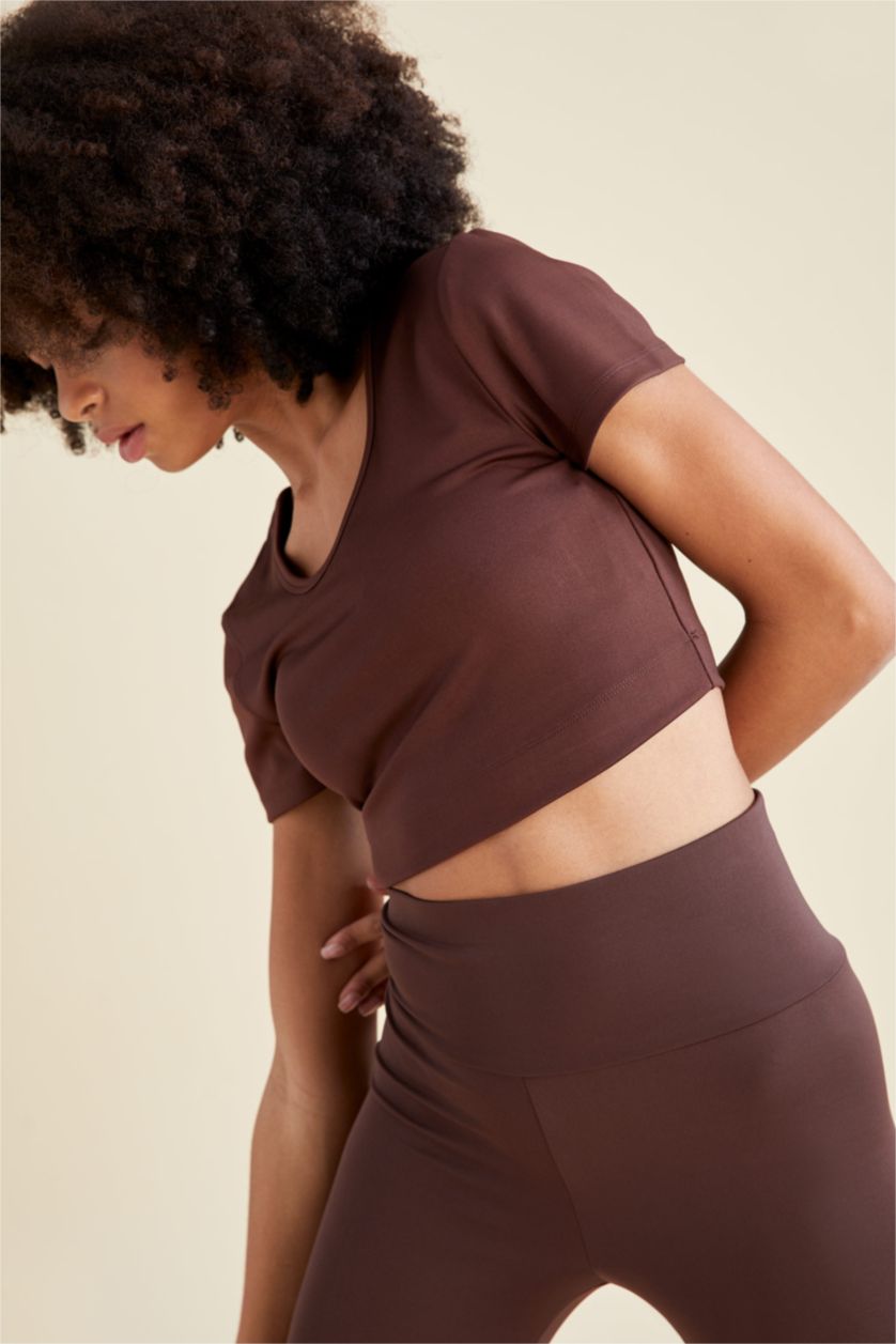 نساء بني ديفاكتو فيت تي شيرت رياضي بياقة دائرية نص كم