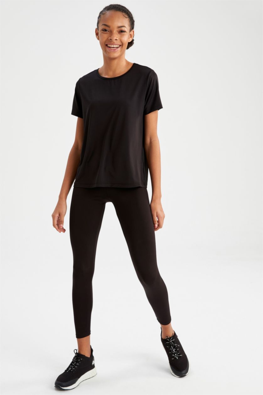 Kadın Siyah DeFactoFit Regular Fit Bisiklet Yaka Basic Spor Tişört