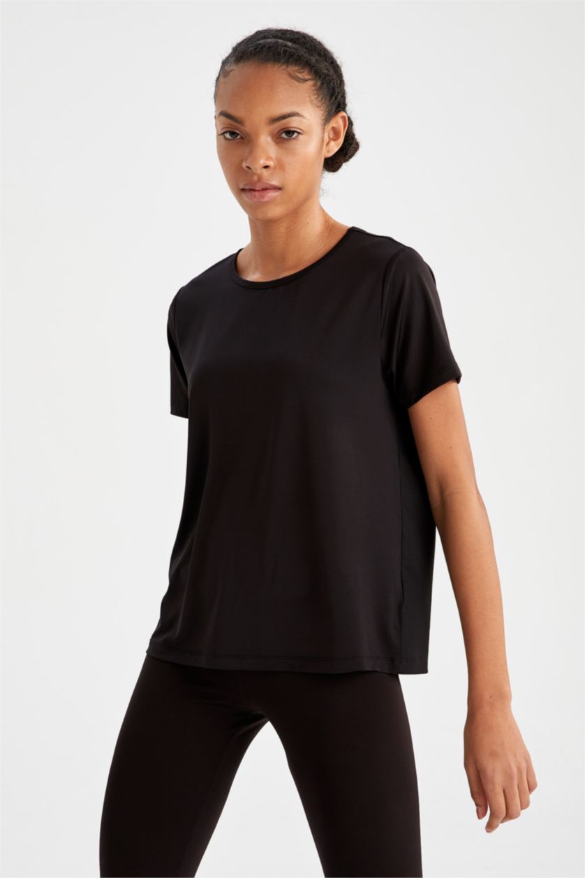 Kadın Siyah DeFactoFit Regular Fit Bisiklet Yaka Basic Spor Tişört