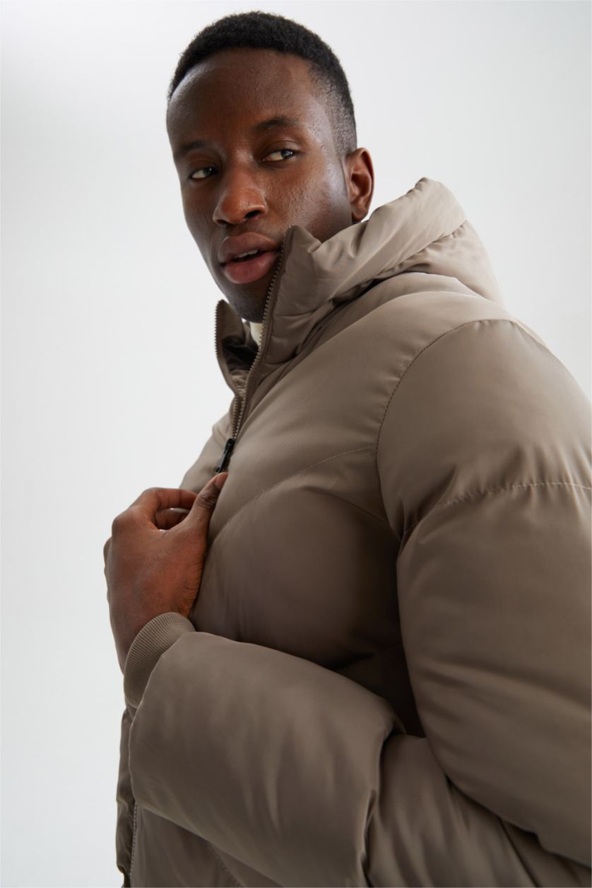 Erkek Vizon Regular Fit Kapüşonlu Su İtici Şişme Mont Parka