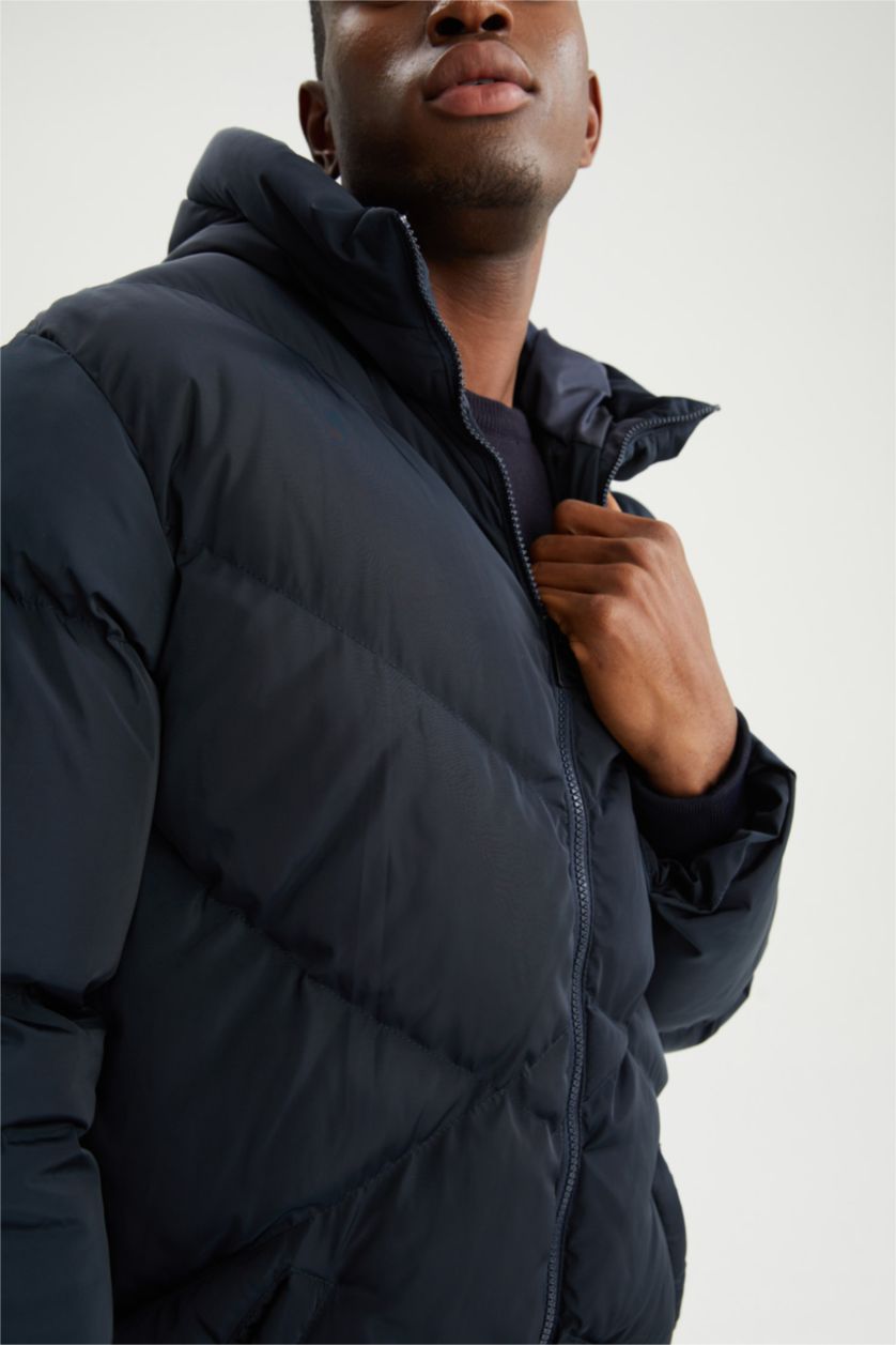 Erkek Lacivert Regular Fit Kapüşonlu Su İtici Şişme Mont Parka