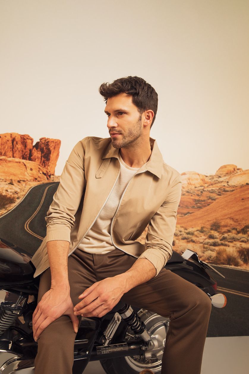 Erkek Kum Regular Fit Polo Yaka Fermuar Kapamalı Mevsimlik İnce Mont Ceket