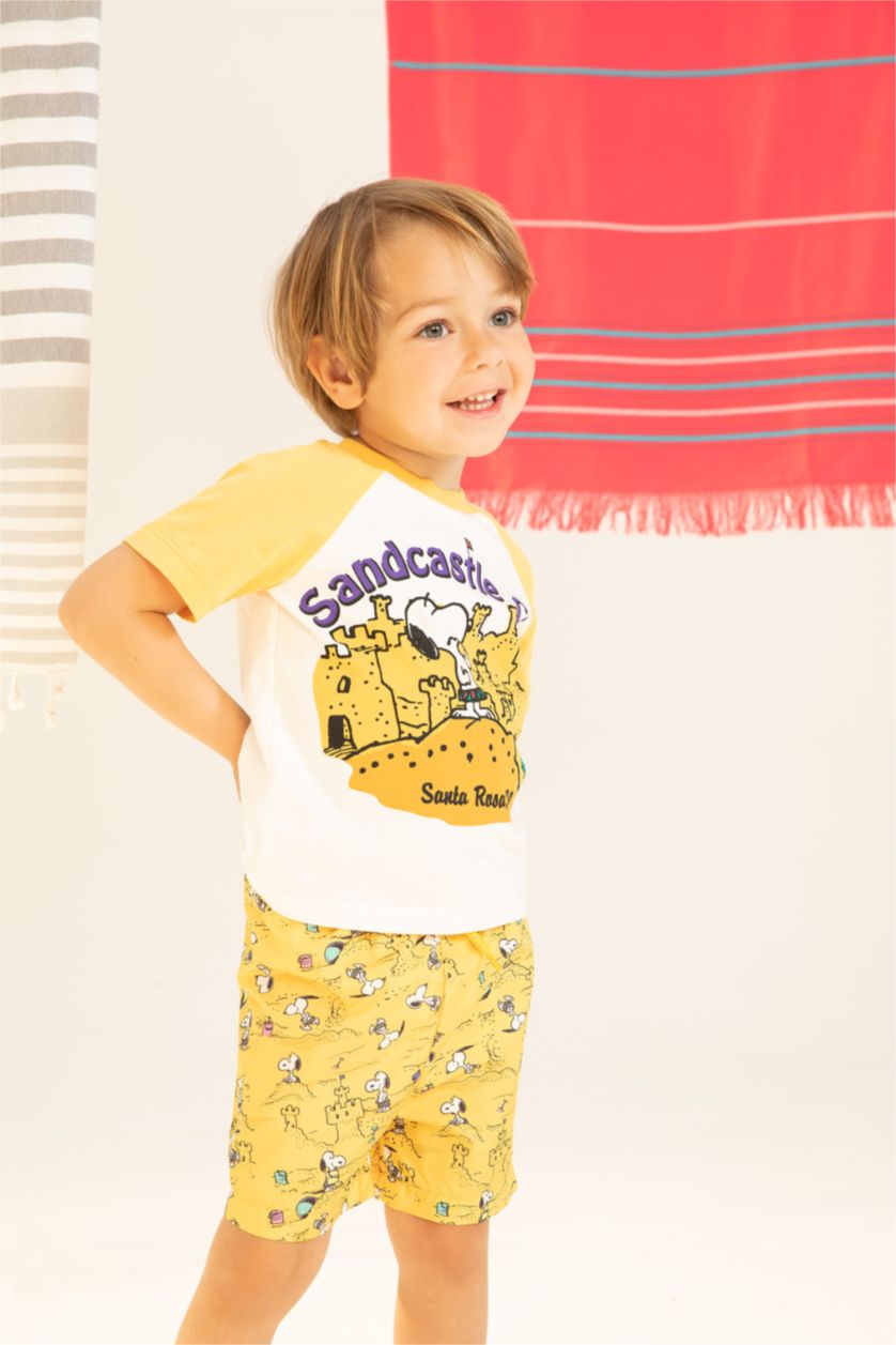 طفل صغير بيج فاتح طقم اولادي ميكرو من سنوبي