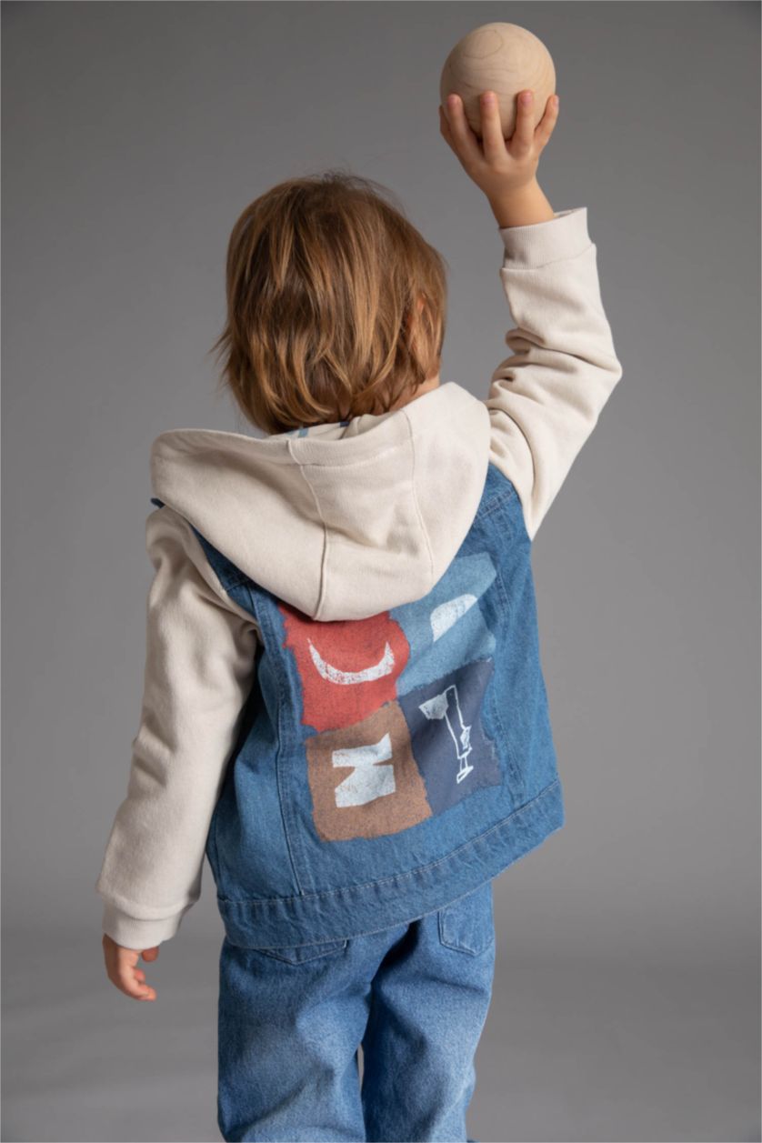 BÉBÉ GARÇON BLEU Clair Veste en jean imprimée à capuche bébé garçon