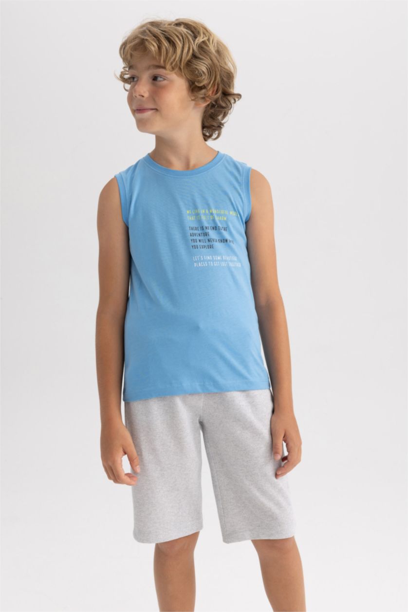 أولاد أزرق اندر شيرت ولادي بياقة مستديرة