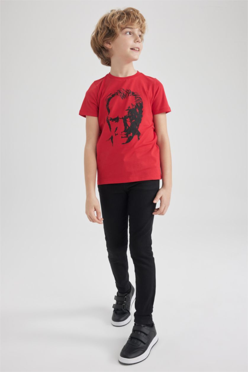 Erkek Çocuk - Genç Erkek Kırmızı Erkek Çocuk Bisiklet Yaka Atatürk Baskılı Pamuklu Penye Kısa Kollu Kırmızı Tişört