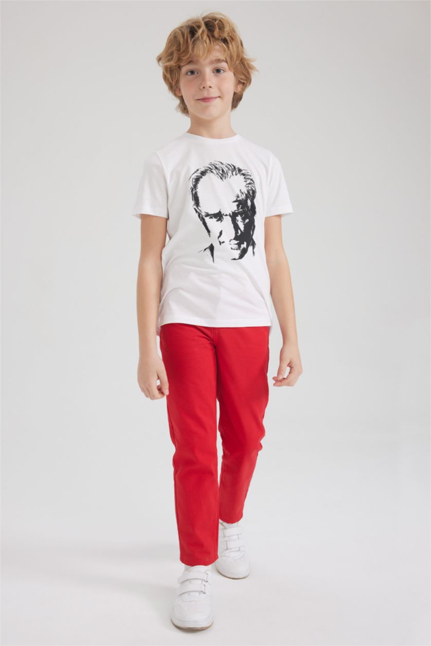Erkek Çocuk - Genç Erkek Beyaz Erkek Çocuk 29 Ekim Cumhuriyet Bayramı Bisiklet Yaka Atatürk Baskılı Pamuklu Penye Kısa Kollu Beyaz Tişört